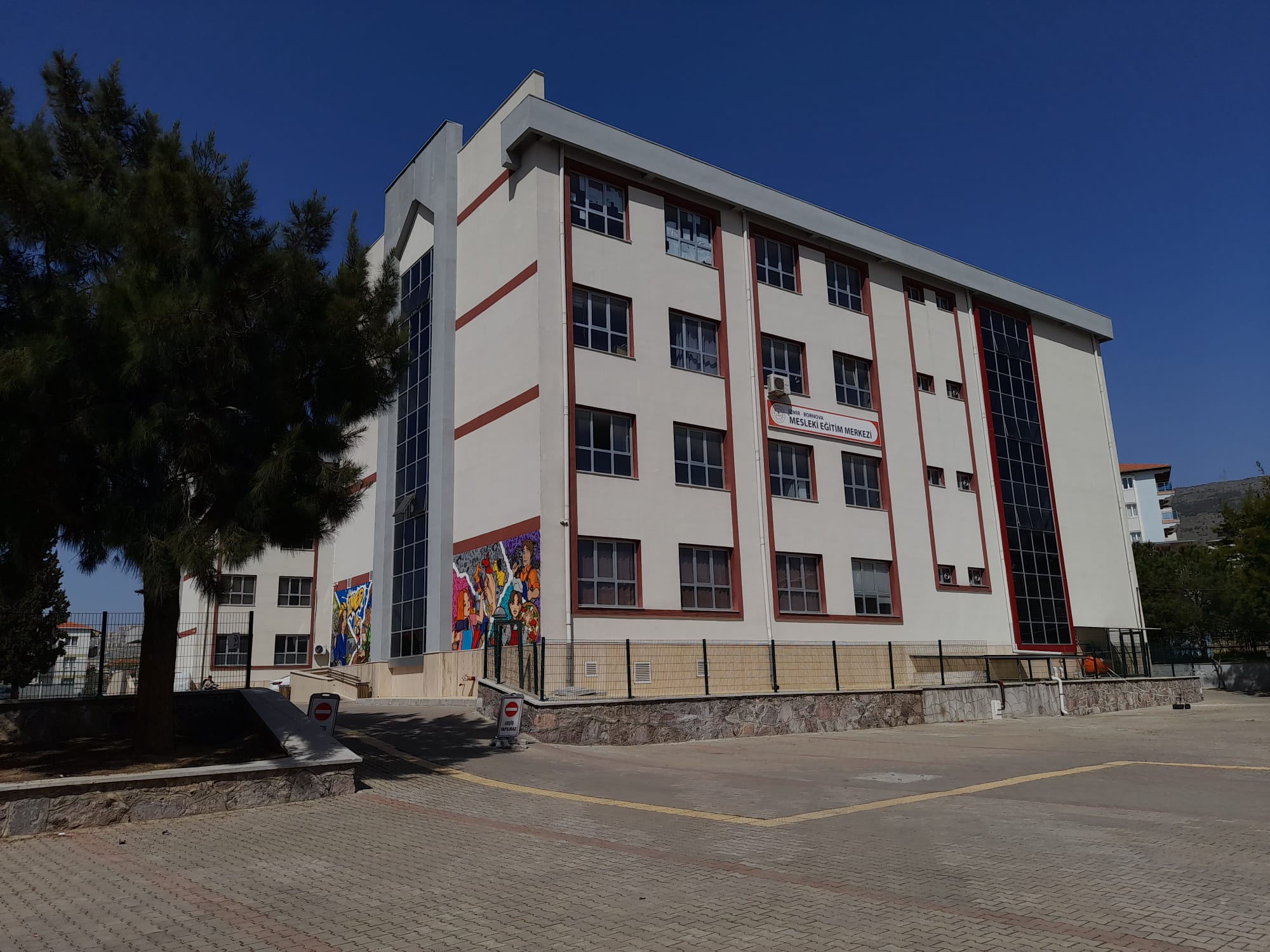 Bornova seyit şanlı meslek lisesi okulları